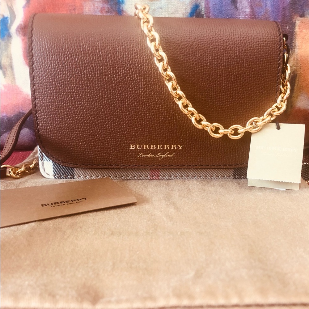 100%Authentic NWT Burberry Hampshire Crossbody bag